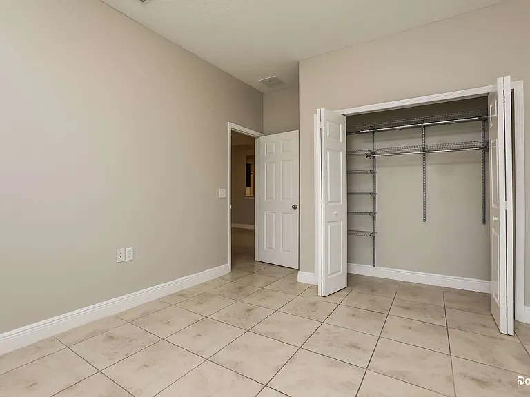 728 Desmoines Dr — Photo 9