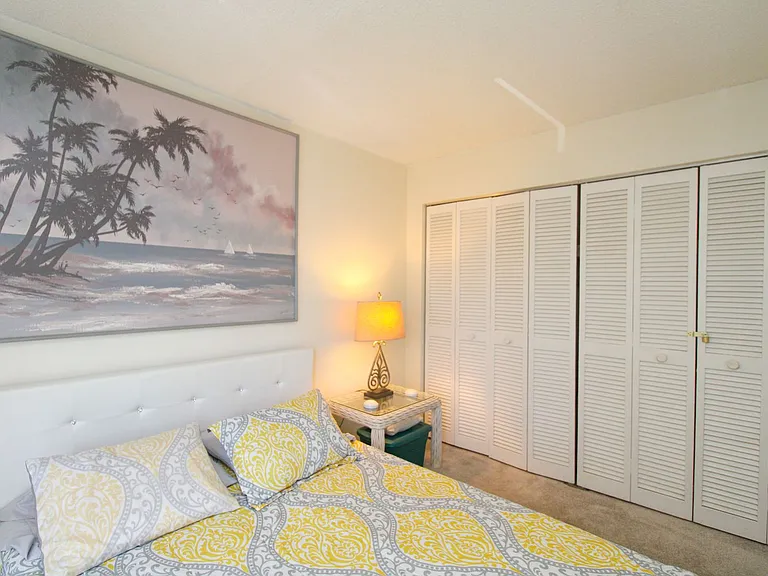 239 Palm Dr #2 — Photo 21