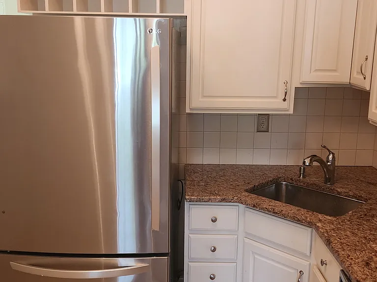 200 N Maple Ave #101 — Photo 18