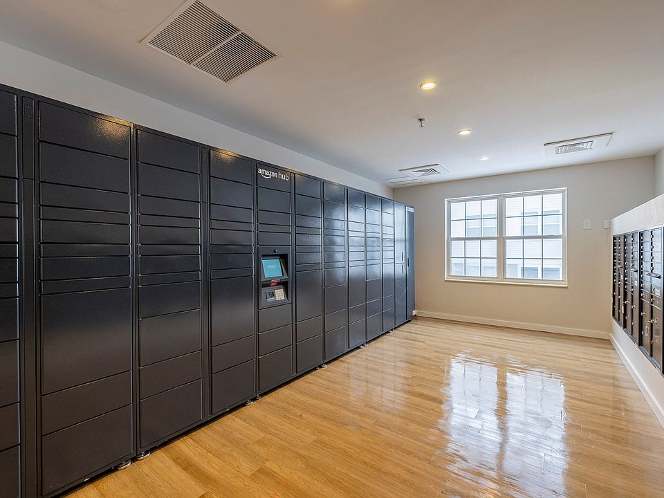 1st image of 1500 Park Ln #86ad0891d