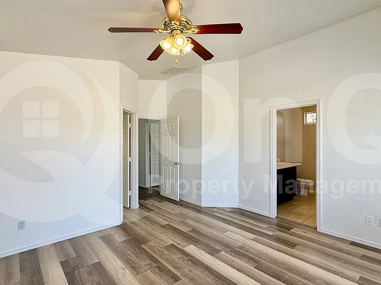 11738 W Flanagan St — Photo 11