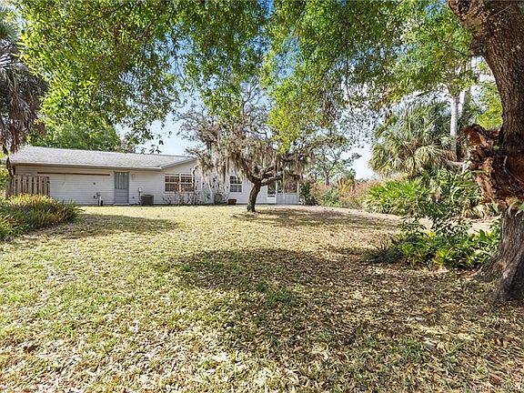 3rd image of 2493 SW Murphy Rd