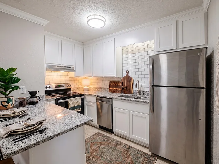 Forest Pointe — Photo 1