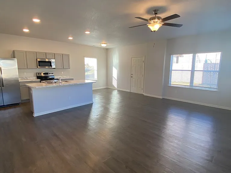 21302 W 215th Pl — Photo 8