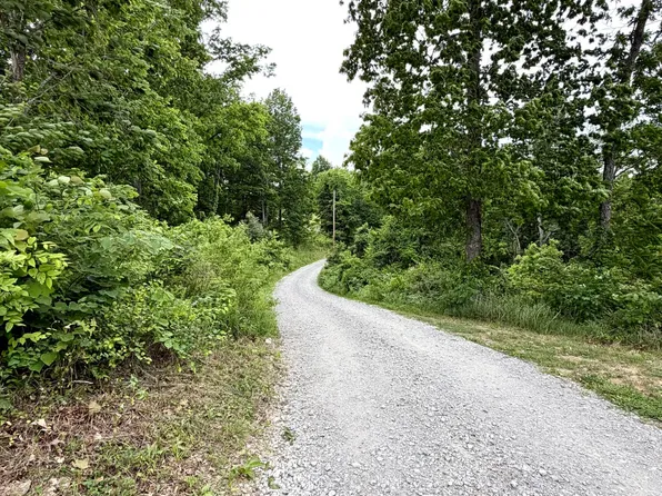 1050 Burgin Rd, Lawrenceburg, KY 40342