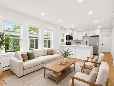60 Derby St APT 6, Somerville, MA, 02145