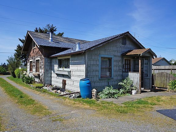 3rd image of 4737 Meyers Ave