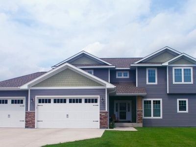 210 Hickory Ln NE, Owatonna, MN, 55060