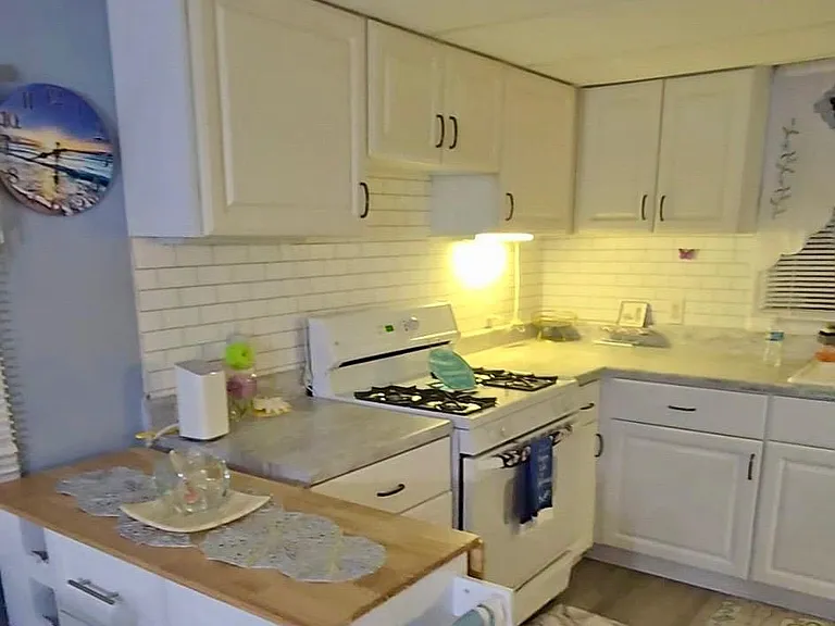 471 Palm Dr #310 — Photo 5