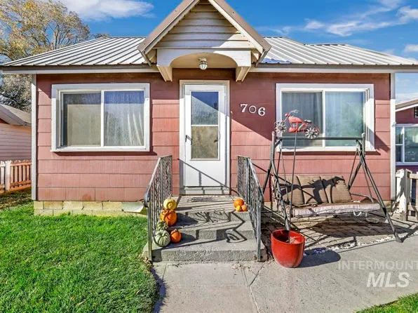 706 Adell Ave, Filer, ID 83328