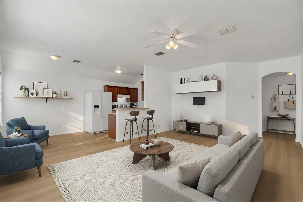 3 bed, 1184 sqft, $2,195 — Photo 4