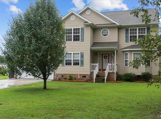 102 Castle Ct, Elizabeth City, NC 27909