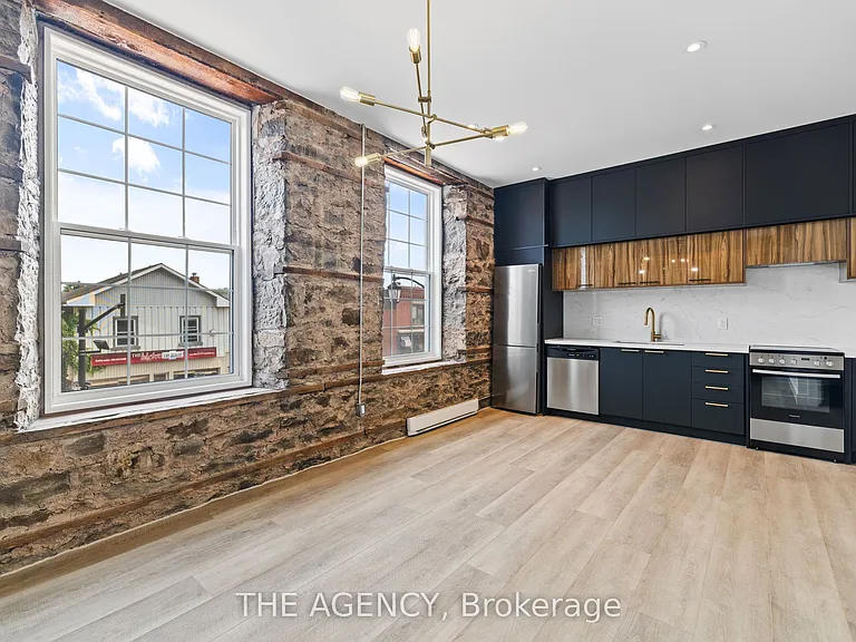 163 Main St E #202 — Photo 8