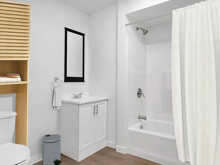 2424 Michigan Ave #103 — Photo 6