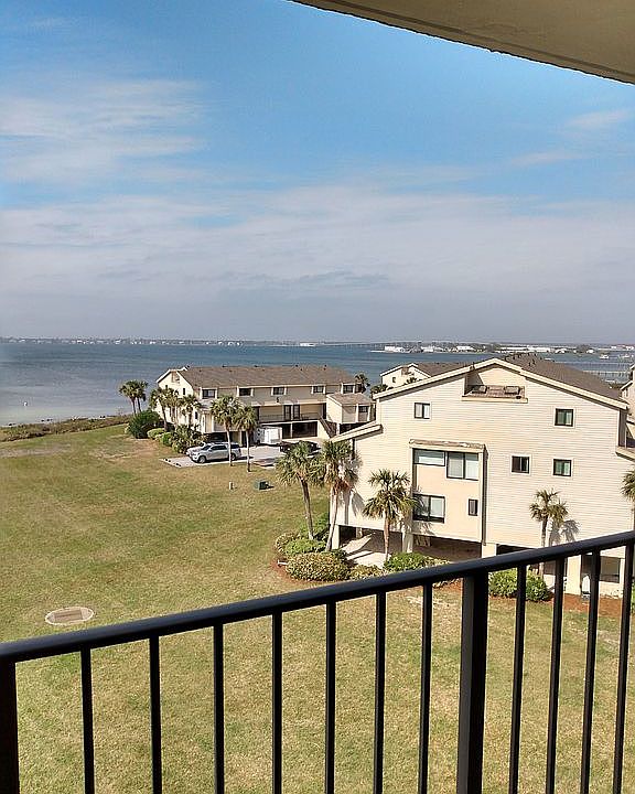 Panoramic view of the sound.