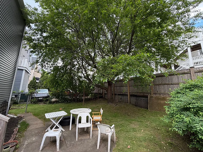78 Bristol Rd — Photo 3