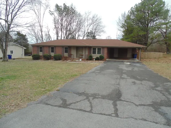 209 Hilltop Dr, Shelbyville, TN 37160