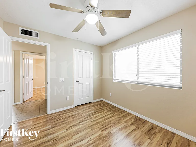3336 W Quail Ave — Photo 15