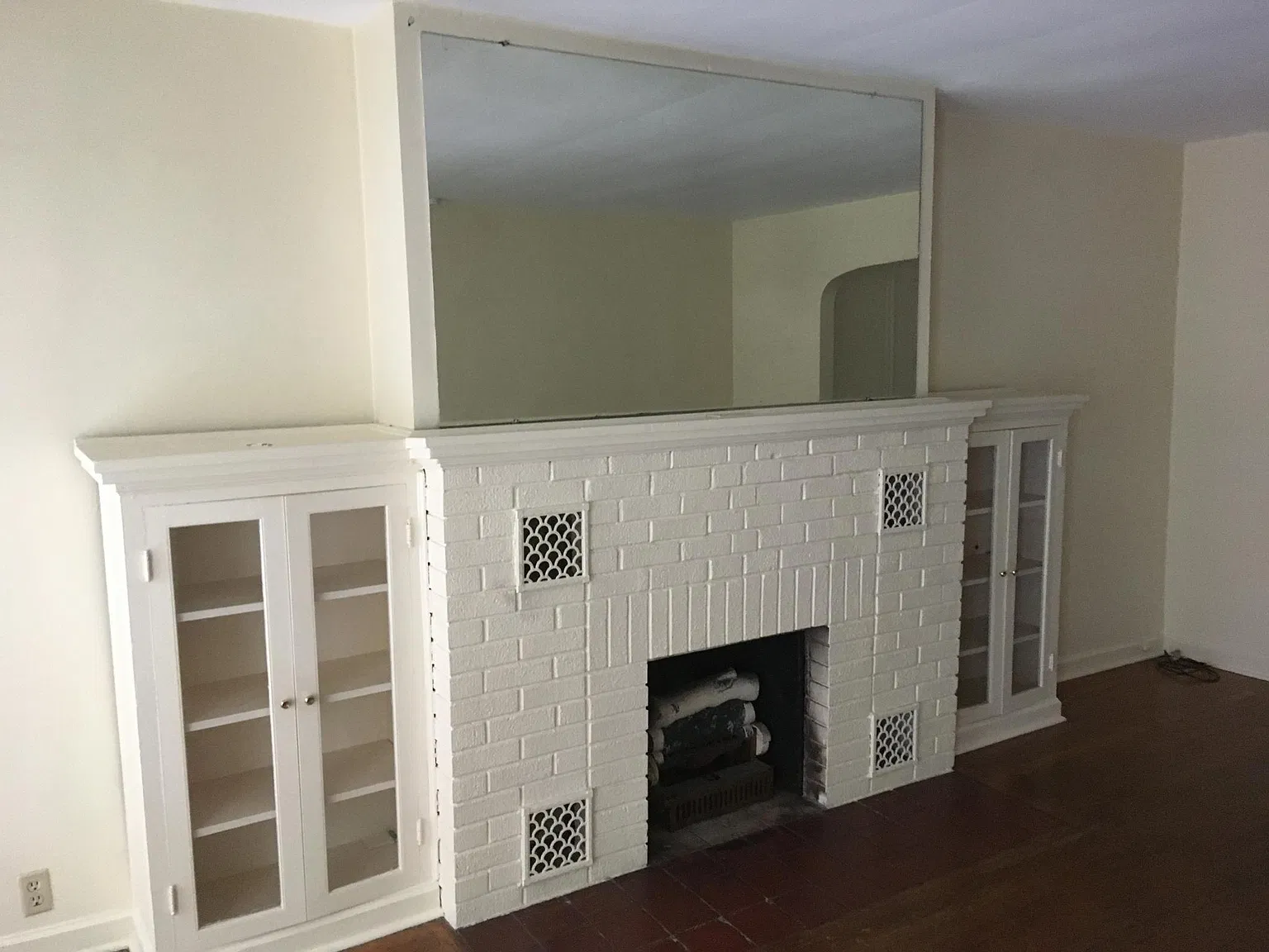 1505 N Woodridge Avenue — Photo 2