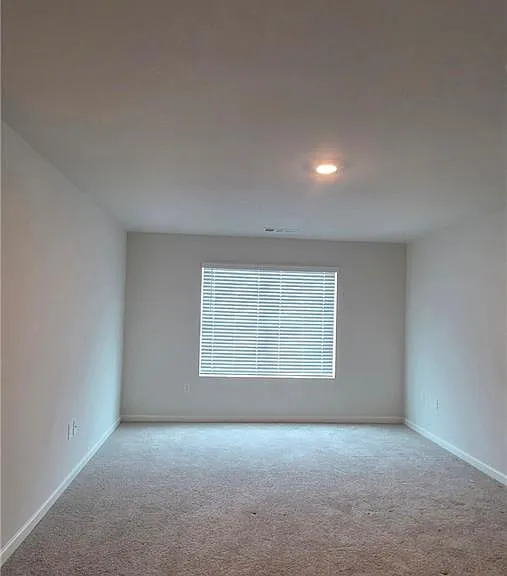 3370 Greyton Dr — Photo 16