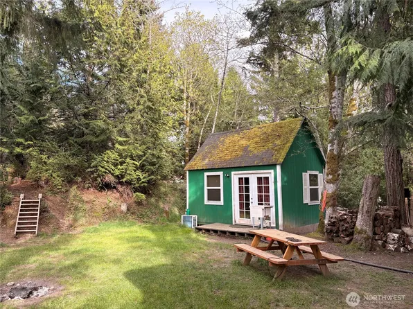730 E Madrona Boulevard NW, Lakebay, WA 98349