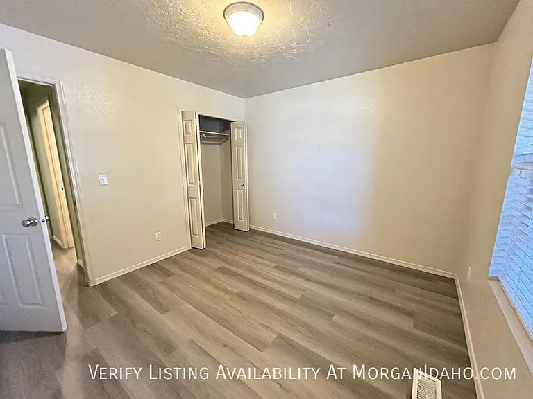 1723 W Bayeux Dr — Photo 3