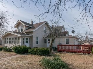1626 1st St SW, Cedar Rapids, IA 52404