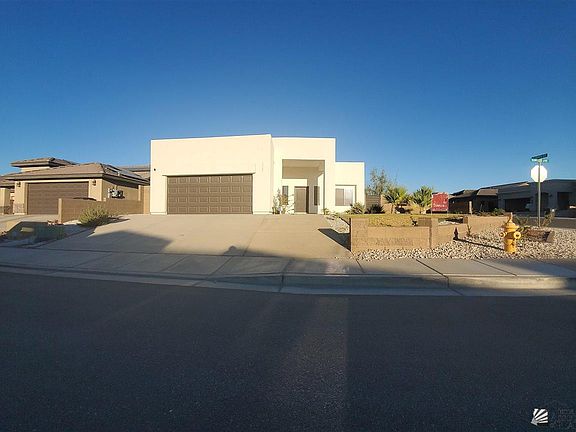 2nd image of 1443 N Quintero Ave