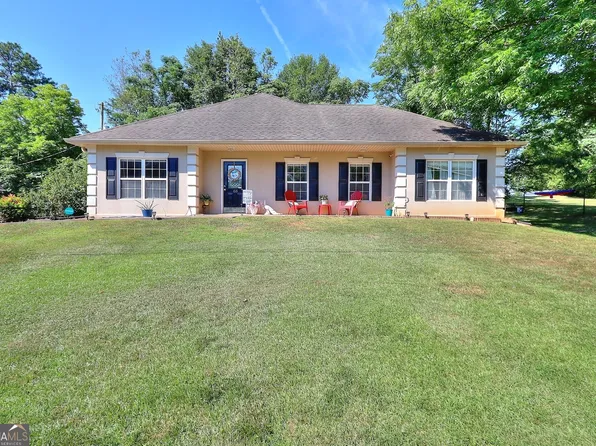 65 Pine Ave, Commerce, GA 30529
