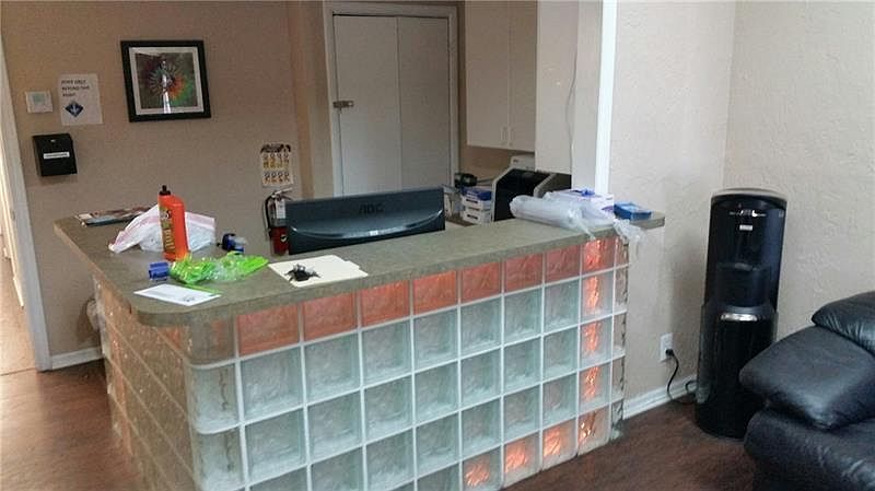 FRONT OFFICE RECEPTION AREA