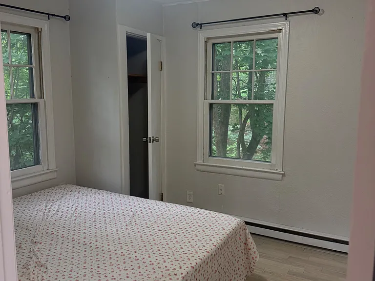 104 Woodhull Landing Rd — Photo 12