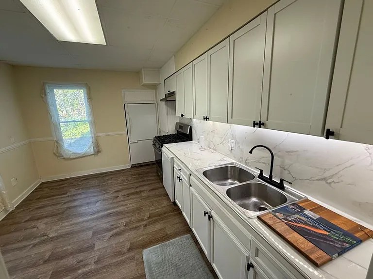 47 Priscilla St — Photo 3