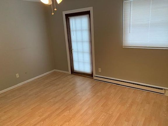 5th image of 3814-16 15th Ave