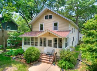 805 Ridgewood Ave, Ames, IA 50010