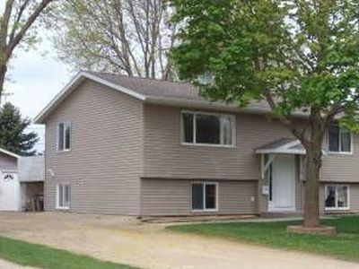221 6th Ave NW, Byron, MN, 55920