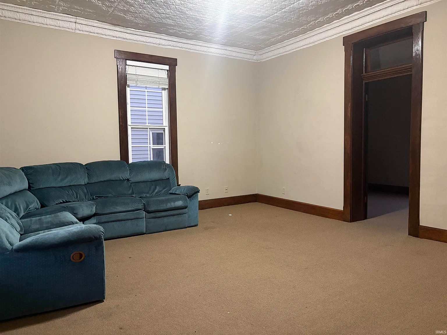 3 bed, 1.0 bath, 2080 sqft, $1,900 — Photo 3