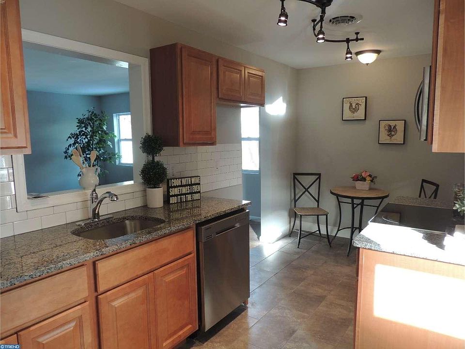1st image of 2466 Hammond Pl