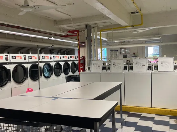 142-05 Roosevelt Avenue image 12 of 14