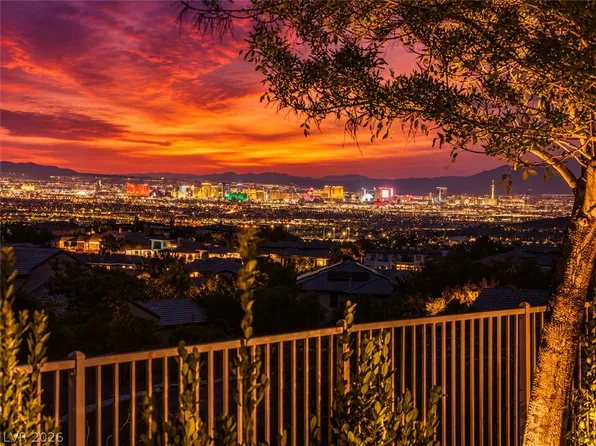3 Pine Hollow Dr, Henderson, NV 89052
