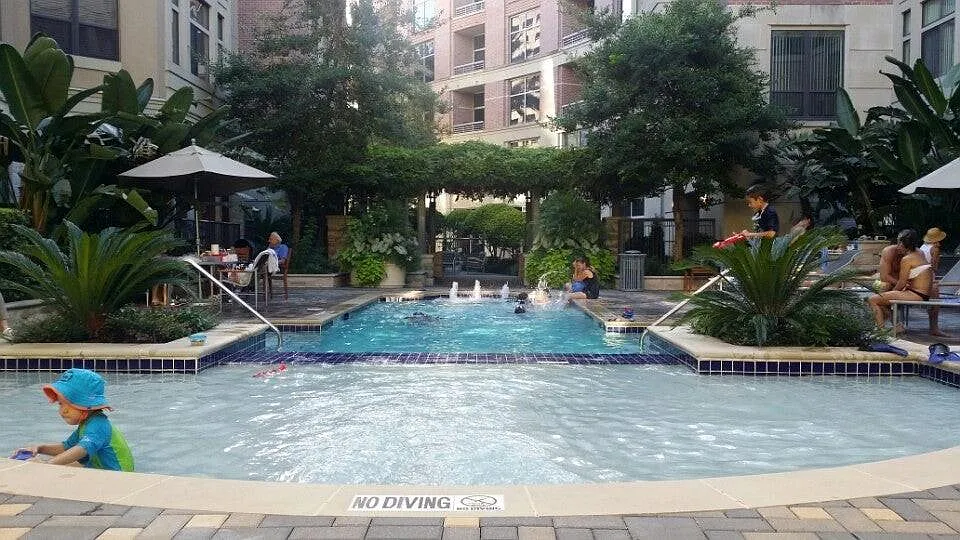 1 bed, 1.0 bath, 1093 sqft, $2,000 — Photo 3