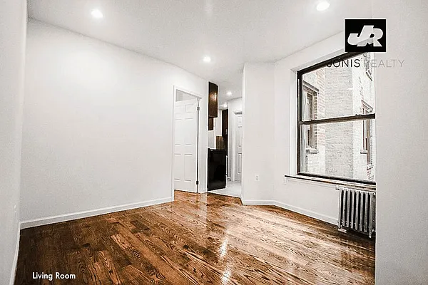 Rented by Jonis Realty | media 11