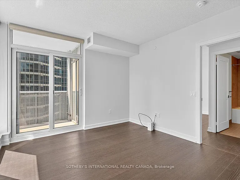 10 York St #2105 — Photo 6