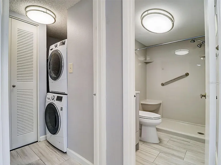 3217 Westridge Blvd #101 — Photo 8