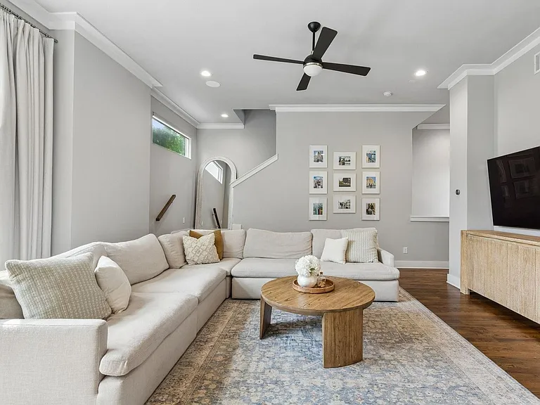 4402 Lafayette St #B — Photo 8