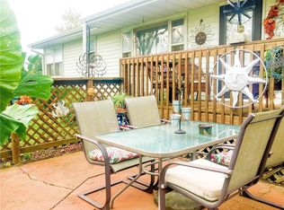 916 1st St, Gridley, KS 66852