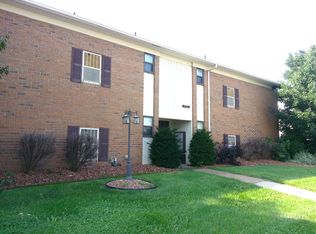212 E Elmwood Ave APT 102, Clawson, MI 48017