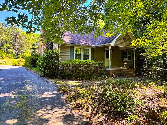 5th image of 213 Anthony Rd