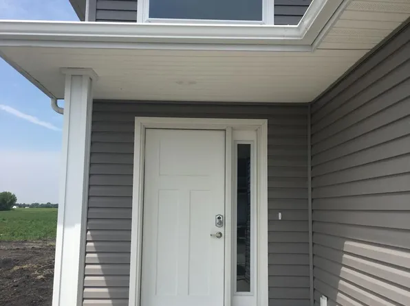 5242 10th St W, West Fargo, ND 58078