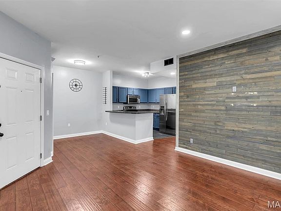 2nd image of 1236 Gardens Circle Dr APT C