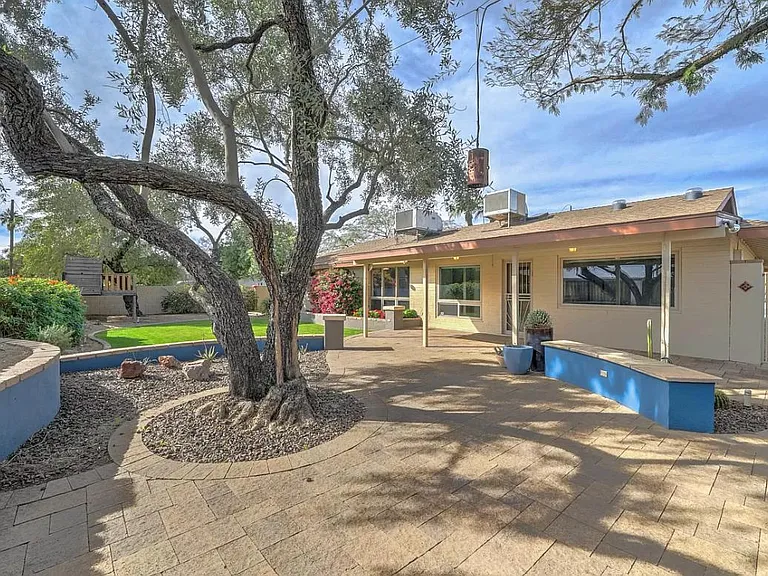605 E La Jolla Dr — Photo 25